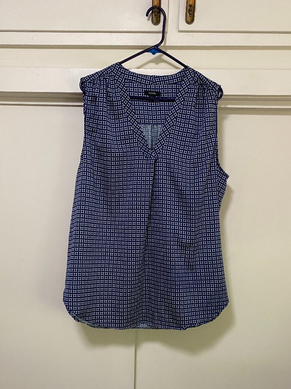 Alfani, sleeveless, navy & white box design tunic, size 3X